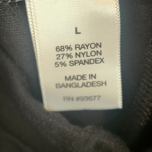 Black Thick Cropped Leggings With Textured Side Details Size Large - Picture 5 of 9